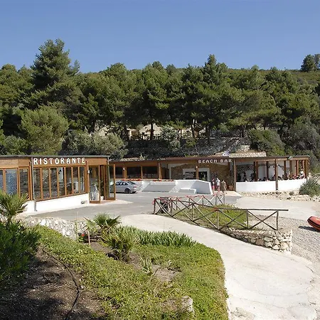 Camping Villaggio Baia E Cala Campi